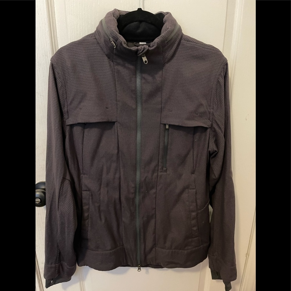 Lululemon Relay Men’s Jacket Black, Medium.